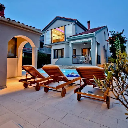 Vila Superior 4 Antea With Pool Jacuzzi, Zadar