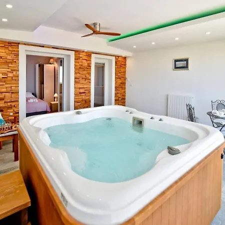 Vila Superior 4 Antea With Pool Jacuzzi, Zadar