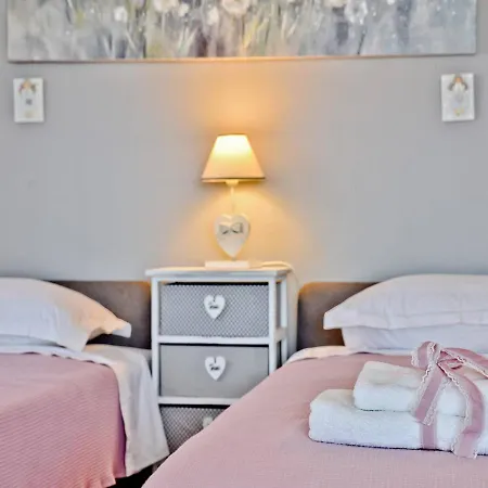 Superior 4 Antea With Pool Jacuzzi, Vila *